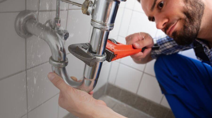 Professional same day plumber services in Pleasant Hill, IA